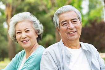 幸福夫妇老年夫妇白发衰老过程高端素材