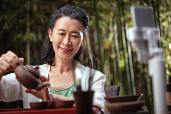 老年人在线直播茶艺亚洲高清摄影图
