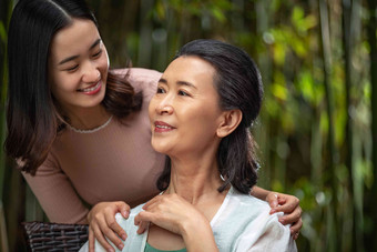 幸福<strong>母女母女</strong>老年人青年女人高端摄影图