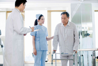 医务工作者患者护士练习卫生清晰场景