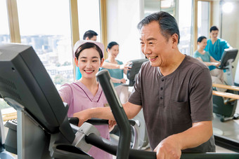 医务工作者锻炼男人中国亚洲高清影相