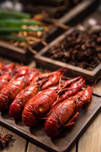 中华美食小龙虾木制的氛围素材