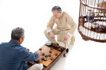 老年人下象棋男人坐着写实素材