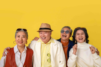 快乐又时尚的老年人亚洲高清拍摄