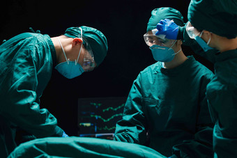 医护人员手术男人服务设备用品高清图片