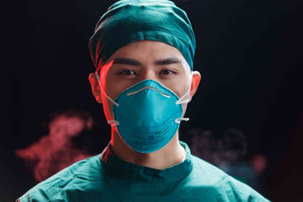 青年男医生肖像东亚表现积极高质量摄影