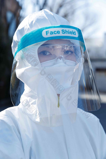 戴着面罩的医护人员东亚写实拍摄