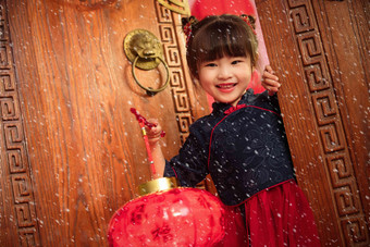 新年可爱亚洲人传统文化木制的高端影相