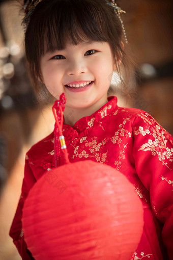 可爱的小女孩提着红灯笼儿童高质量拍摄