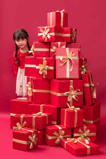 快乐的小女孩收到许多节日<strong>礼物</strong>圣诞高端<strong>素材</strong>