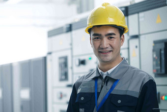 技术人员工作电压室水平构图亚洲高质量素材