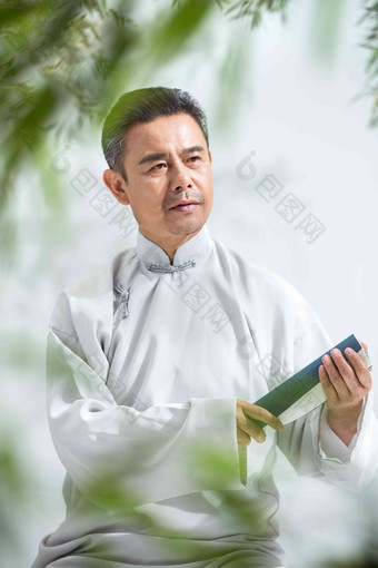 复古中老年男人