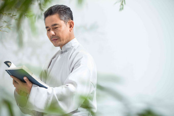 复古中老年男人