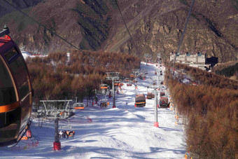 滑雪场雪场滑雪寒冷度假