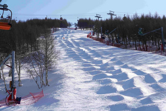 滑雪场雪场冬季运动山顶滑雪雪橇高质量摄影