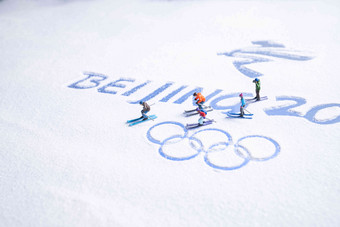 奥运滑雪白色人偶写实照片