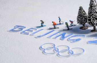 奥运滑雪冬季运动象征人体模型
