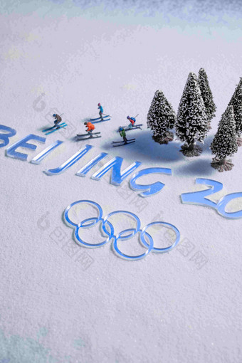 奥运滑雪冬季运动雪地寒冷的写实摄影