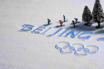 奥运滑雪冬季运动模型水平构图高清拍摄
