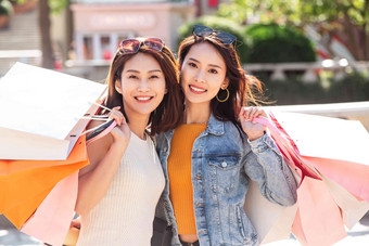 青年购物逛街亚洲人快乐高质量相片