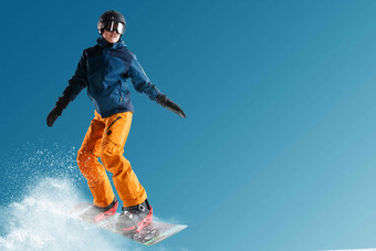 滑雪男人中国人滑雪板周末活动写实素材