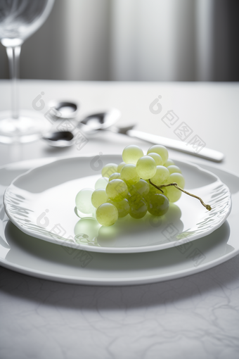 白色餐盘上的美食葡萄餐厅专业
