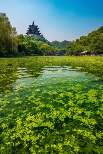 春天湖水塔建筑<strong>春季</strong>湖面