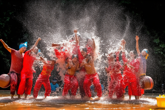 少数民族傣族<strong>泼水节</strong>洒水国风