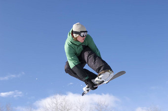 十几岁的滑雪跳