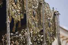 细节一边pallium刺绣宝座队伍神圣的周塞维利亚西班牙