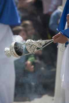 香炉银羊驼燃烧香神圣的周安达卢西亚西班牙