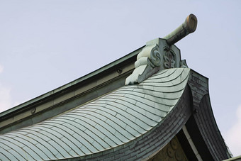 <strong>山墙</strong>平铺的屋顶明治神社