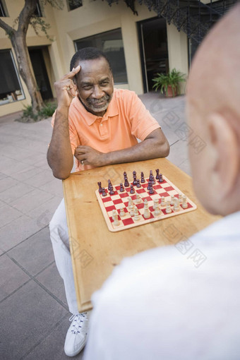 高级但玩国际象棋