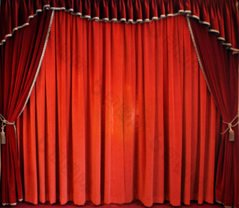 传统的红色的剧院窗帘