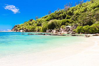 美丽的绿松石异国情调的热带海滩塞舌尔