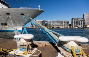弓巡航船悉尼港澳大利亚