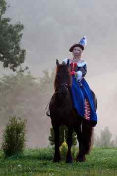 女人衣服皇家巴洛克式的骑