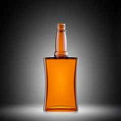 空红色的玻璃瓶苏格兰威士忌白兰地