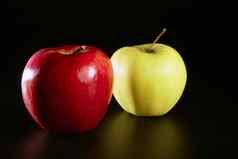 苹果水果一对红色的黄色的水果