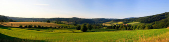 苏美尔景观德国wiht蓝色的天空山