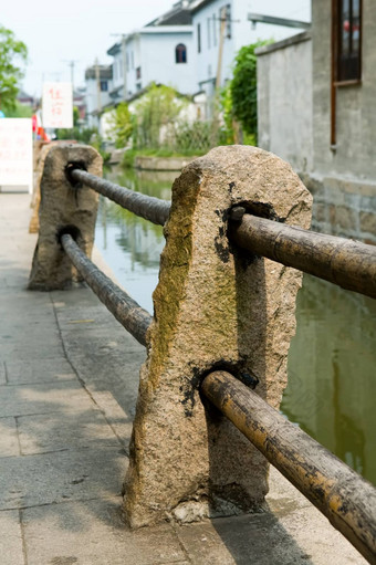 石头栅栏