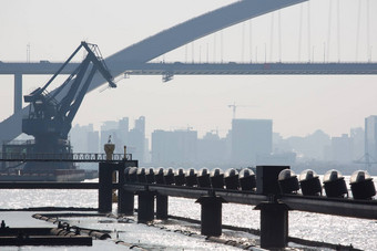 视图巨大的桥<strong>上海港</strong>huangp
