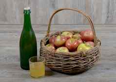苹果篮子瓶玻璃苹果酒