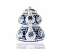 古董蓝色的白色土耳其茶壶