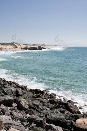 海洋视图岩石沙丘