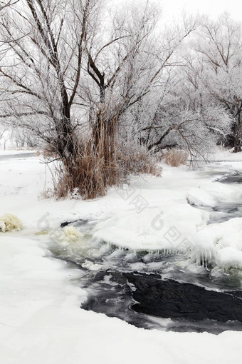 冬天风景优美的河克林<strong>卡顿</strong>涅茨克地区乌克兰