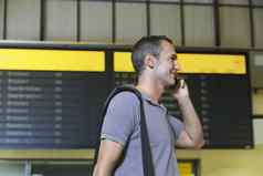 旅行者移动电话前面飞行状态董事会机场