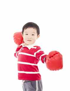 肖像可爱的运动男孩拳击手套