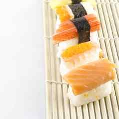 新鲜的寿司传统的日本食物