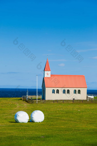 典型的农村冰岛教堂